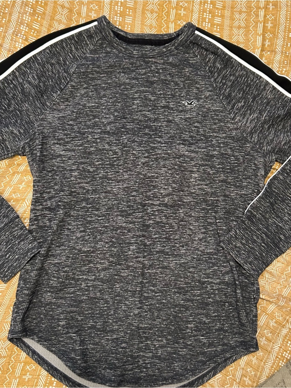 Hollister Men’s Dark Heather Gray Long-Sleeve Crew with Sleeve Stripes